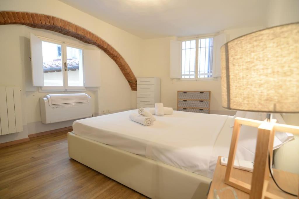 Keys Of Italy - Sprone 15 - 2 Bedroom Family Apartment By Ponte Vecchio Флоренция Екстериор снимка
